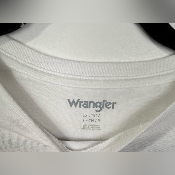 Women’s white Wrangler graphic tshirt. Size Small - Picture 3 of 4
